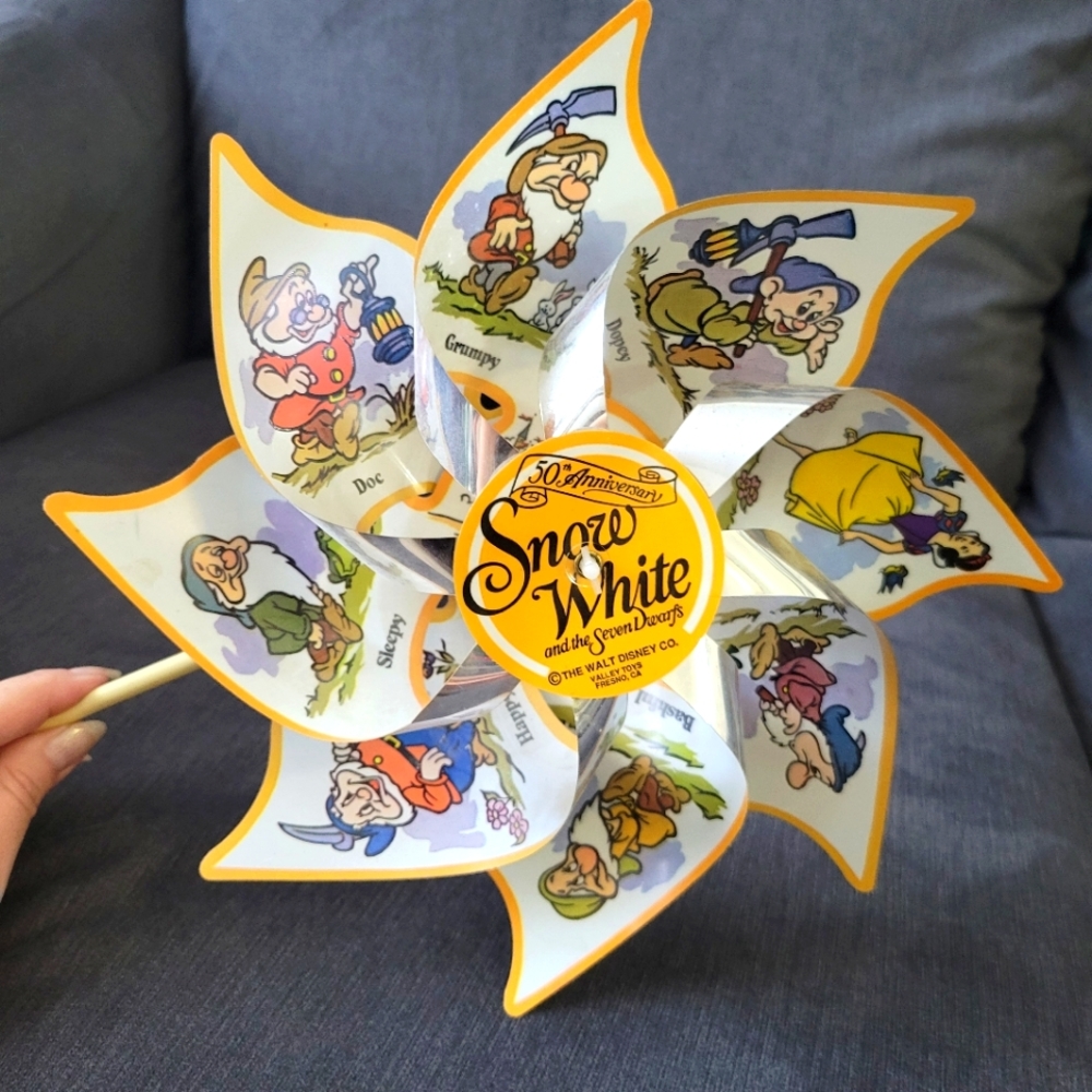 Vintage 50th Anniversary Snow White & The Seven Dwarfs Pinwheel Walt Disney Co.
